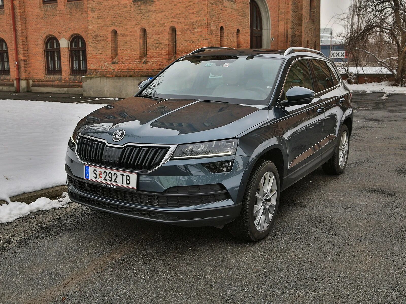 Skoda style. Skoda karoq 4x4. шкода карок серый. шкода карок серый платинум. skoda karoq style.