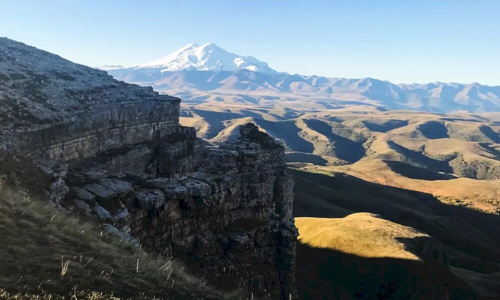 Плато Бермамыт. Кабардино-Балкария плато Бермамыт. Гора малый Бермамыт. Плато Бермамыт на машине.