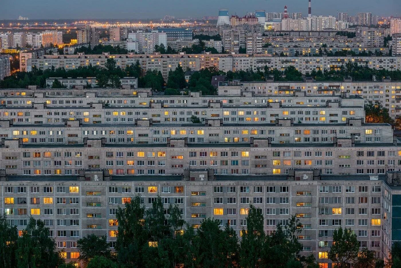 Панельная москва. Спальные районы. Спальные районы Питера. Спальный район Москвы. Многоэтажки спальных районов.