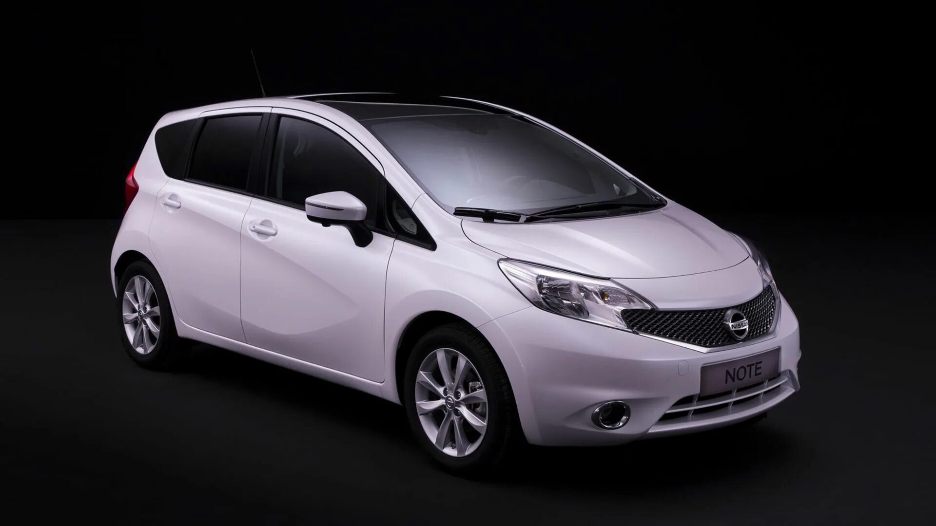 Ниссан ноут е12 размер. Ниссан ноут e12. Nissan Note e12 2014. Ниссан ноут 2013. Ниссан ноут 2014.