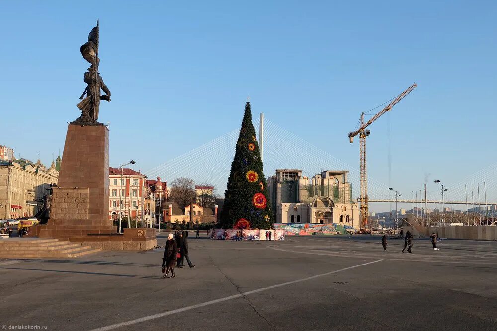 Владивосток площадь борцов революции фото Файл:Владивосток, площадь, новый год 2011  Википедия