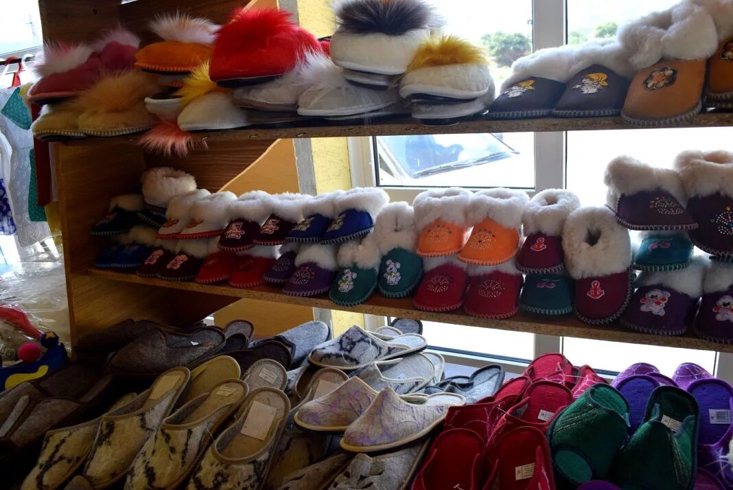 Сувениры из пятигорска. Сувениры. Сувениры кавказа пятигорск. Сувениры из кисловодска. Пятигорск сувениры.