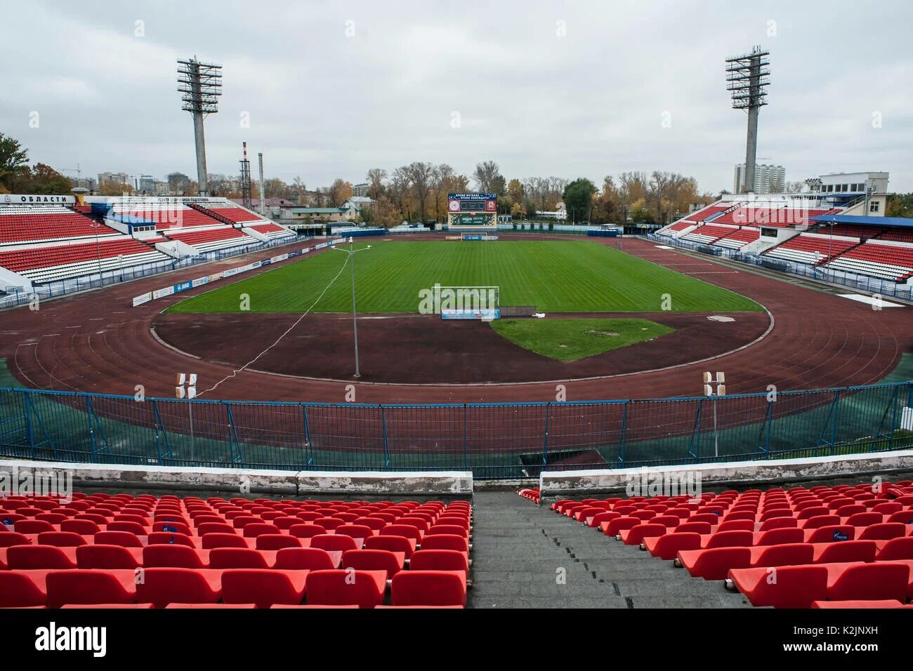 Стадион Локомотив Нижний Новгород. Центральный стадион Локомотив Нижний Новгород. Стадион Локомотив Нижний Новгород фото. Иркутск футбольный стадион Локомотив.