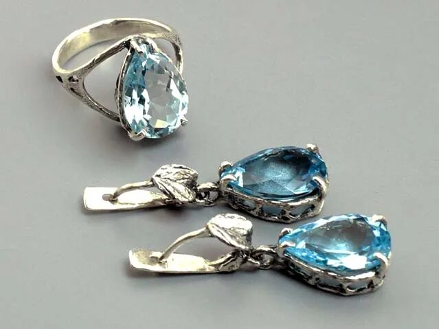 Магазин камней сияние самоцветов. Магазин камней сияние самоцветов. Серьги из плоской яшмы. Голубой топаз в серебре. Яшма ирнимит серьги.