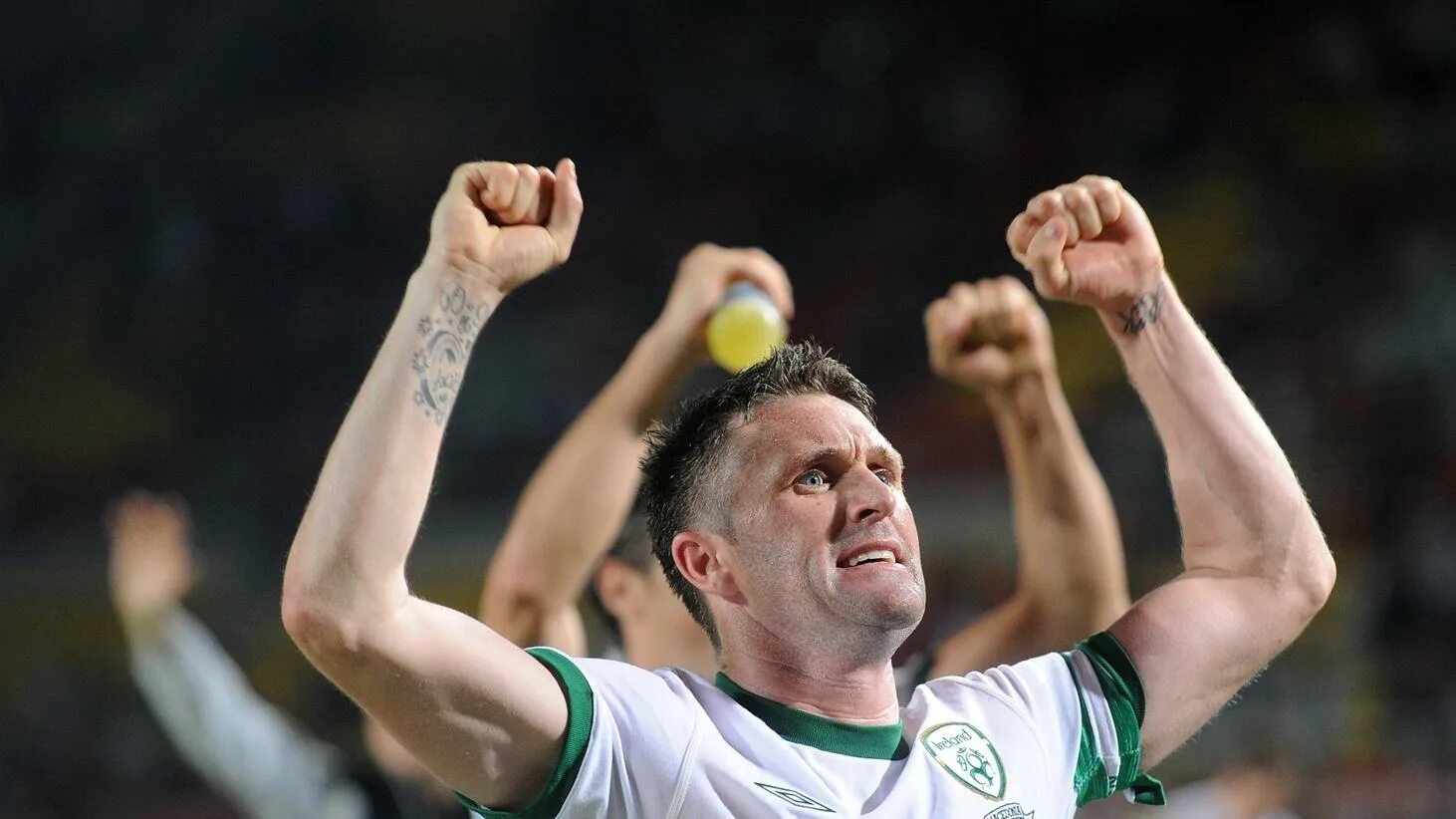 Рекордсмен уефа. Robbie Keane. Кин футболист Ирландия. Робби Кин футболист брат роя Кина. Роби Кин актёр.