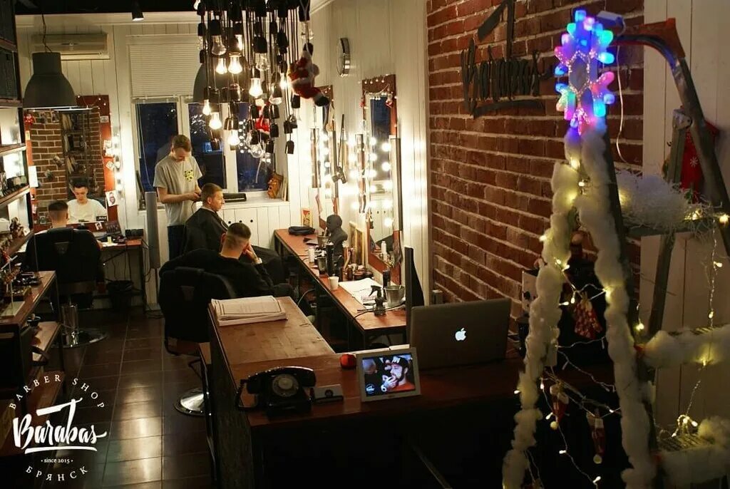 олдбой барбершоп брянск. брянск улица дуки 51 олдбой барбершоп. барабас барбершоп брянск фокина. логотип олдбой. олдбой барбершоп брянск.