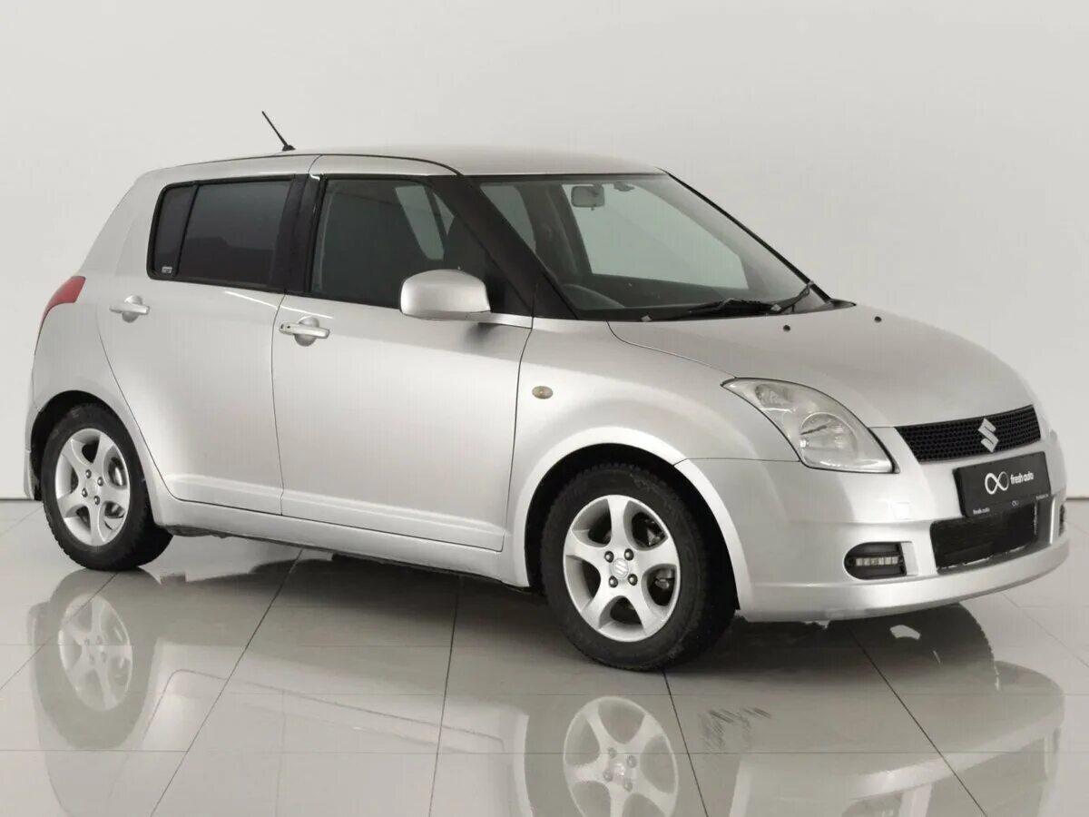 Сузуки свифт 2004. Робот сузуки свифт 1. Сузуки свифт 2004 года. Suzuki swift 5 поколение. Suzuki swift 2005.