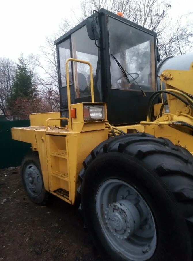 Чешский погрузчик ун053. Ун053. 53 чех. Ун-053 погрузчик навесное ковш. Погрузчик 053.