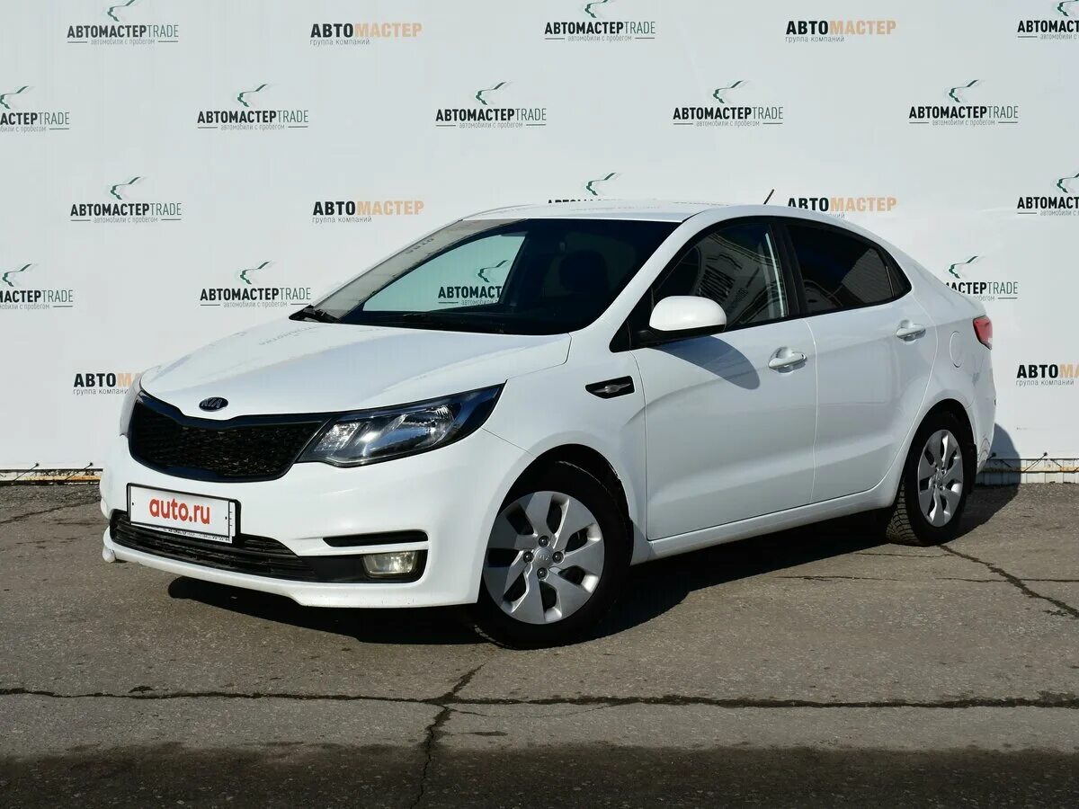 Кия Рио 2016 белая. Белый седан Kia Rio III Рестайлинг 1.6 at (123 л.с.). Киа Рио 2016 бежевый. Киа Рио Пенза 559. Купить киа рио в пензе