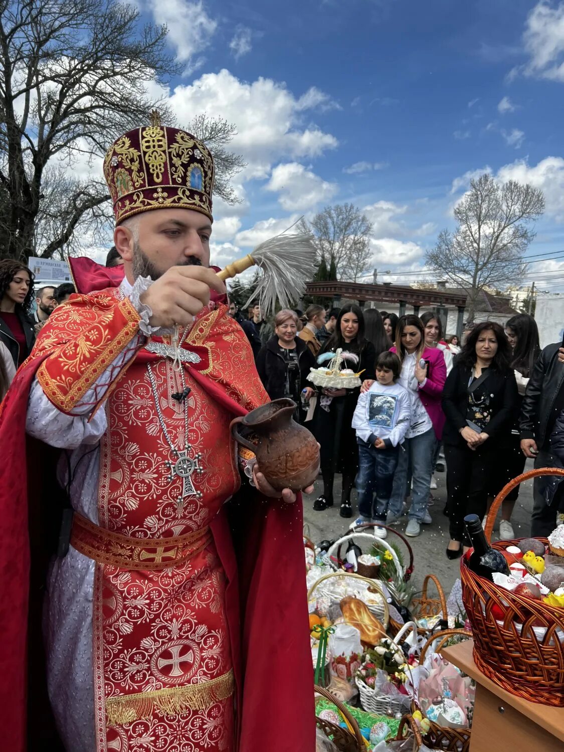 С праздником армянской пасхи