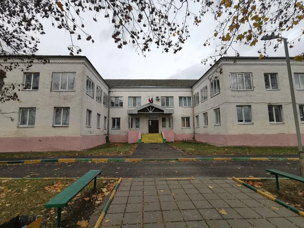 Пушкино поликлиника в лесном. Амбулатория поселок московский. Поликлиники пос лесной. Мегет иркутская область поликлиника. Дедовичи псковская область больница.