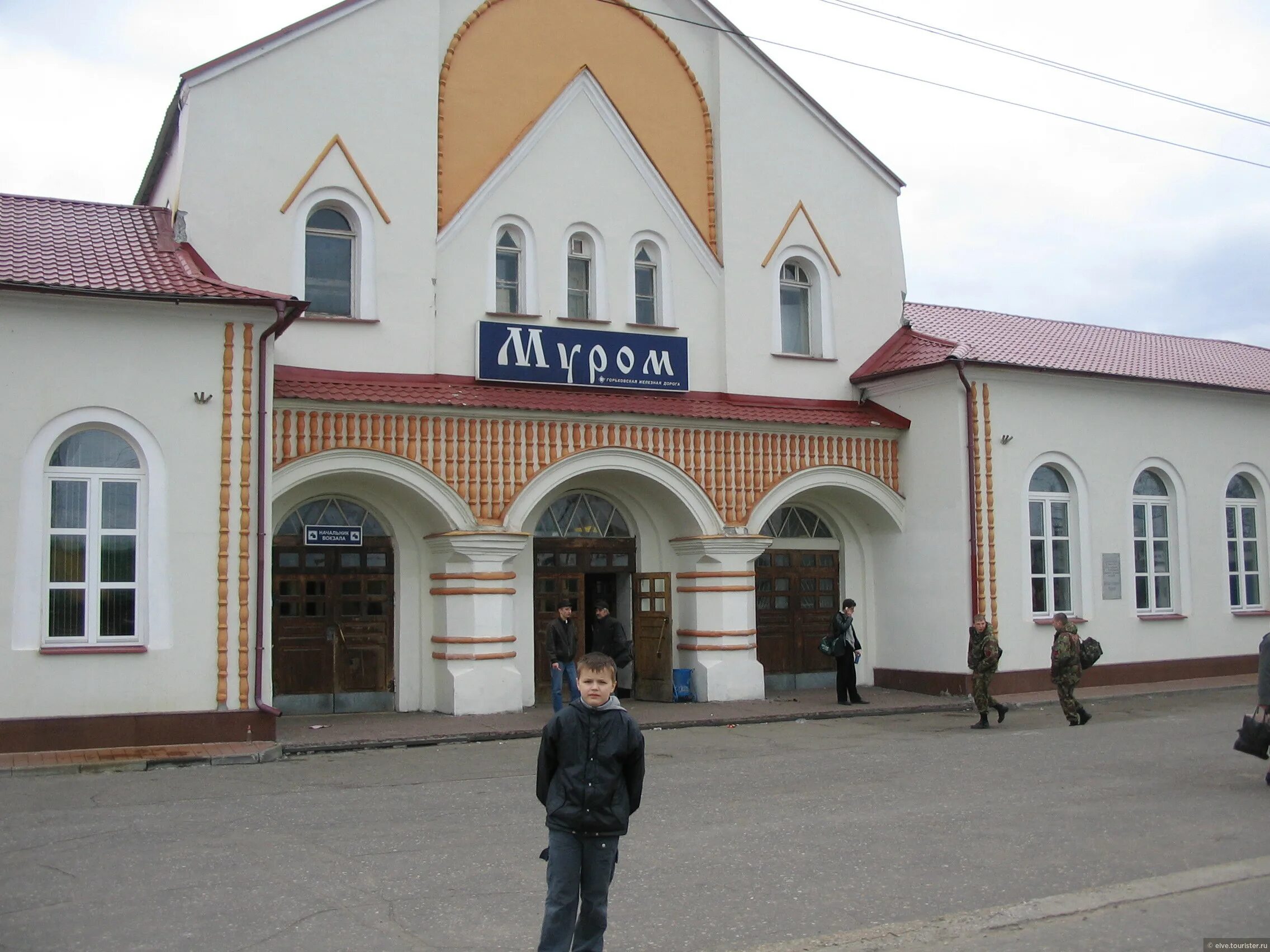 Вин муром. Железнодорожный вокзал Муром. ЖД вокзал Мурома. Вокзал Муром 1. Вокзал в г. Муром.