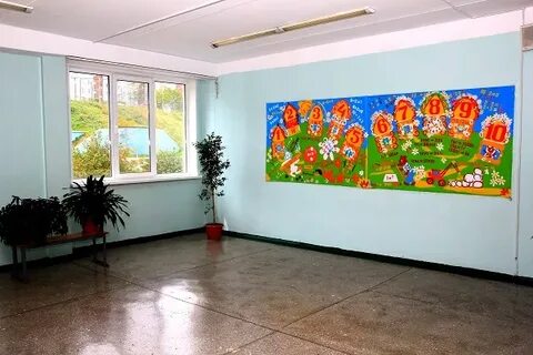 Оформление рекреации начальной школы