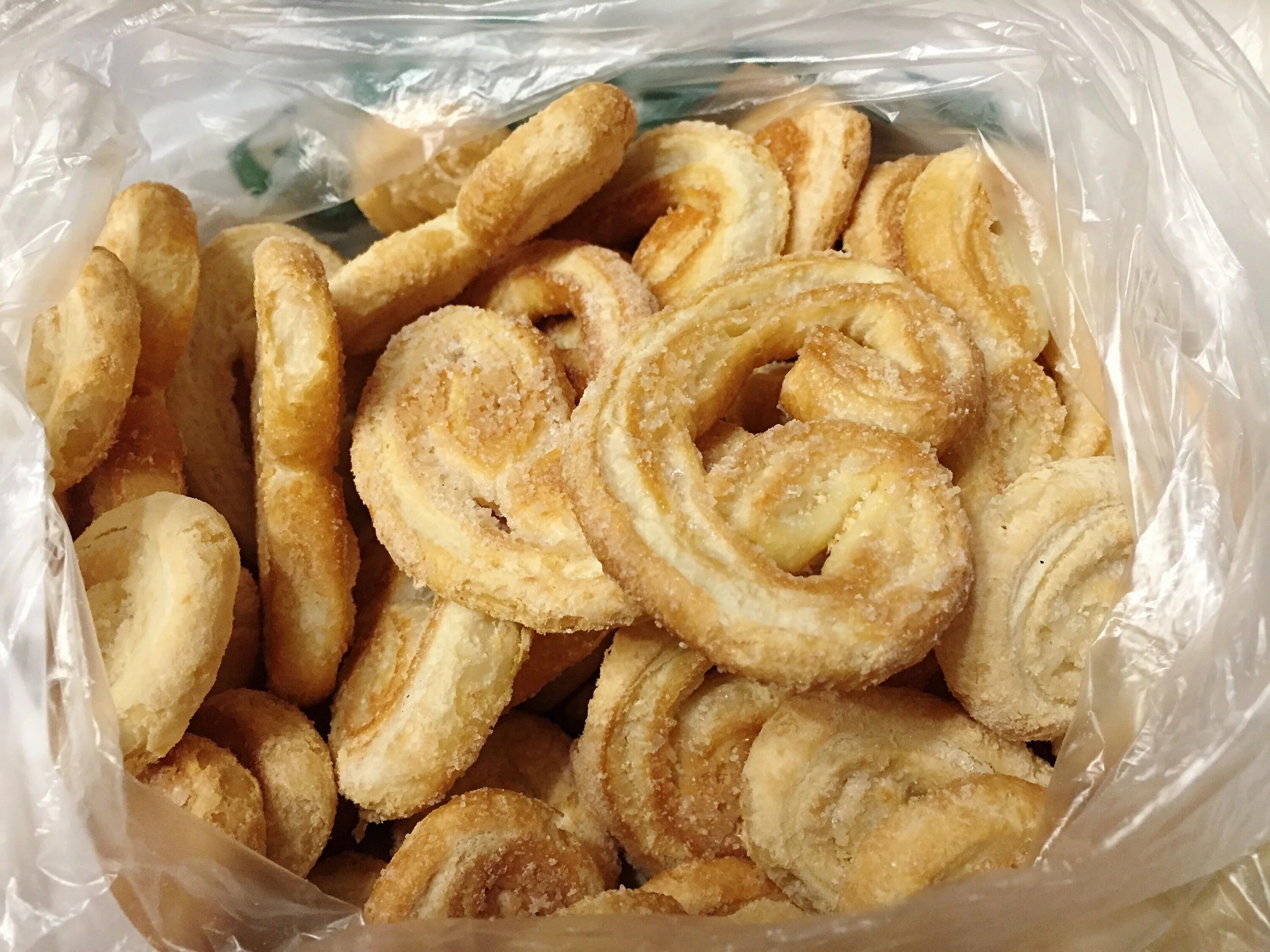 печенье ушки со сгущенкой рецепт. печенье ушки из слоеного. печенье ушки со сгущенкой рецепт. печенье ушки со сгущенкой рецепт. печёное из слоёного теста.