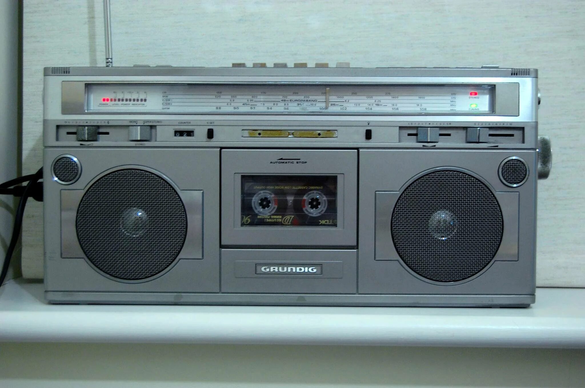 Радио забытая кассета. Магнитофон Бумбокс 90. Cassette Sony 80s. Магнитофон Yoko двухкассетный. Магнитофон кассетный CONTEC.