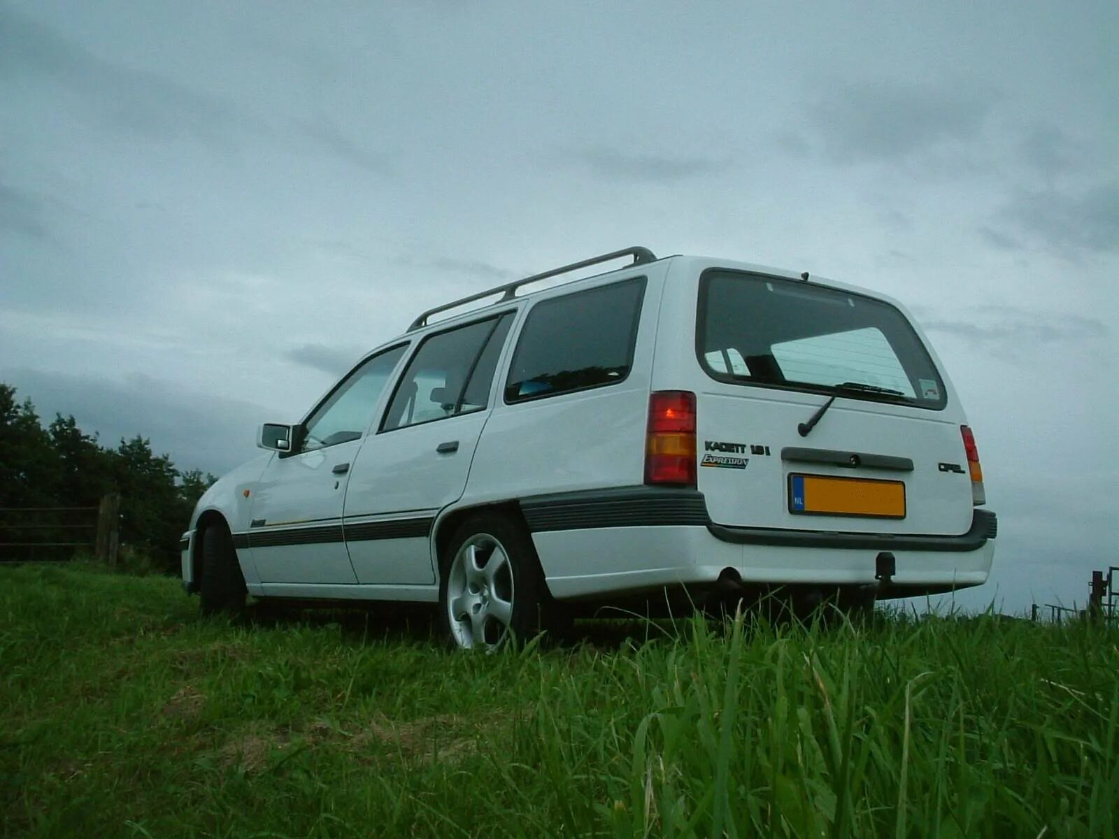 Opel Kadett e универсал. Opel Kadett e универсал тюнинг. Opel Kadett 1.4i Caravan.