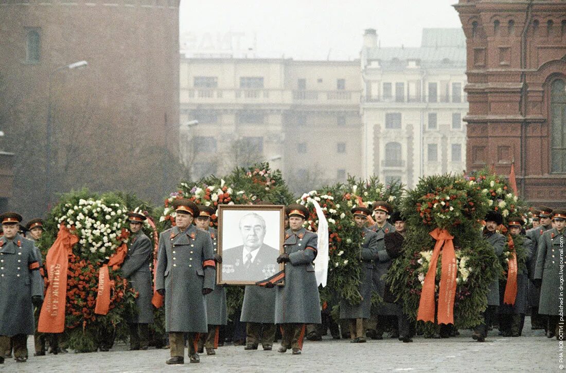 брежнев леонид ильич похороны. похороны брежневой. похороны брежневой. брежнев леонид ильич похороны. похороны брежневой.