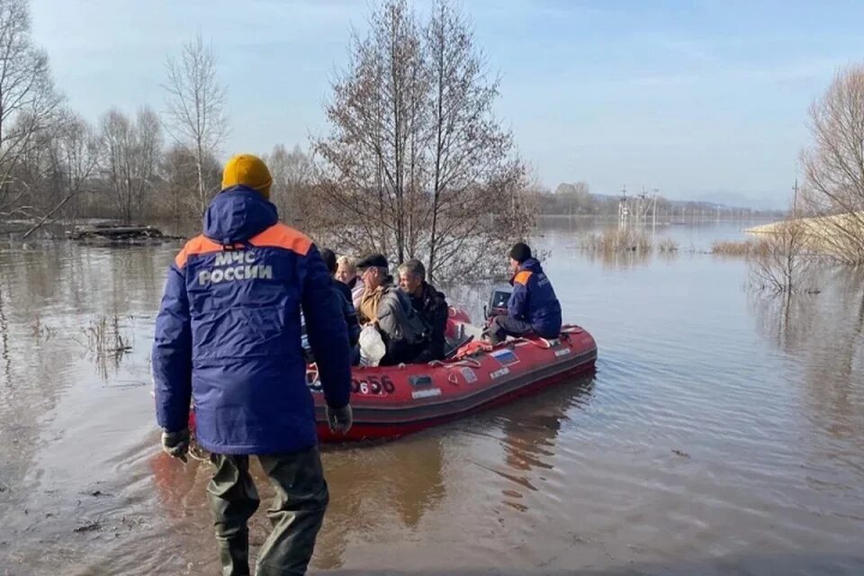 Половодье Уфа. Паводок в Башкирии. Паводок Уфа. Наводнение в Уфе.