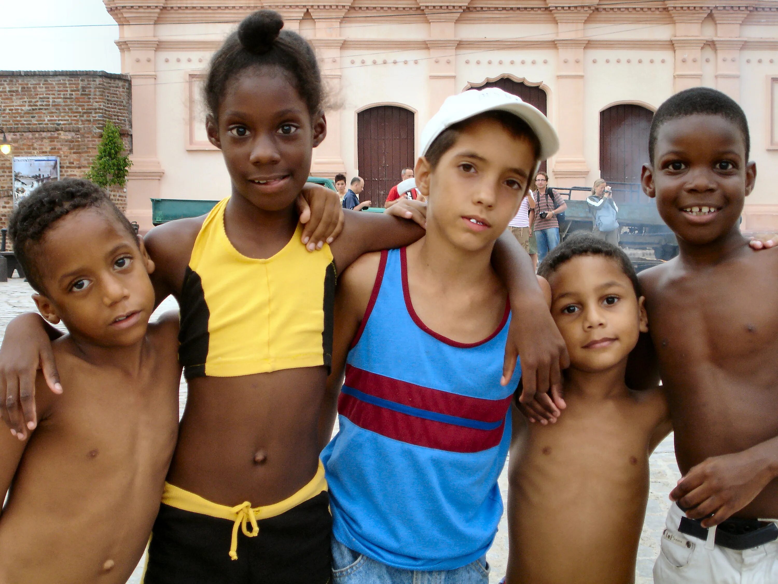 Гол кубинский. Куба кубинцы дети. Бразильский мальчик. Кубинский мальчик. Куба мальчики.