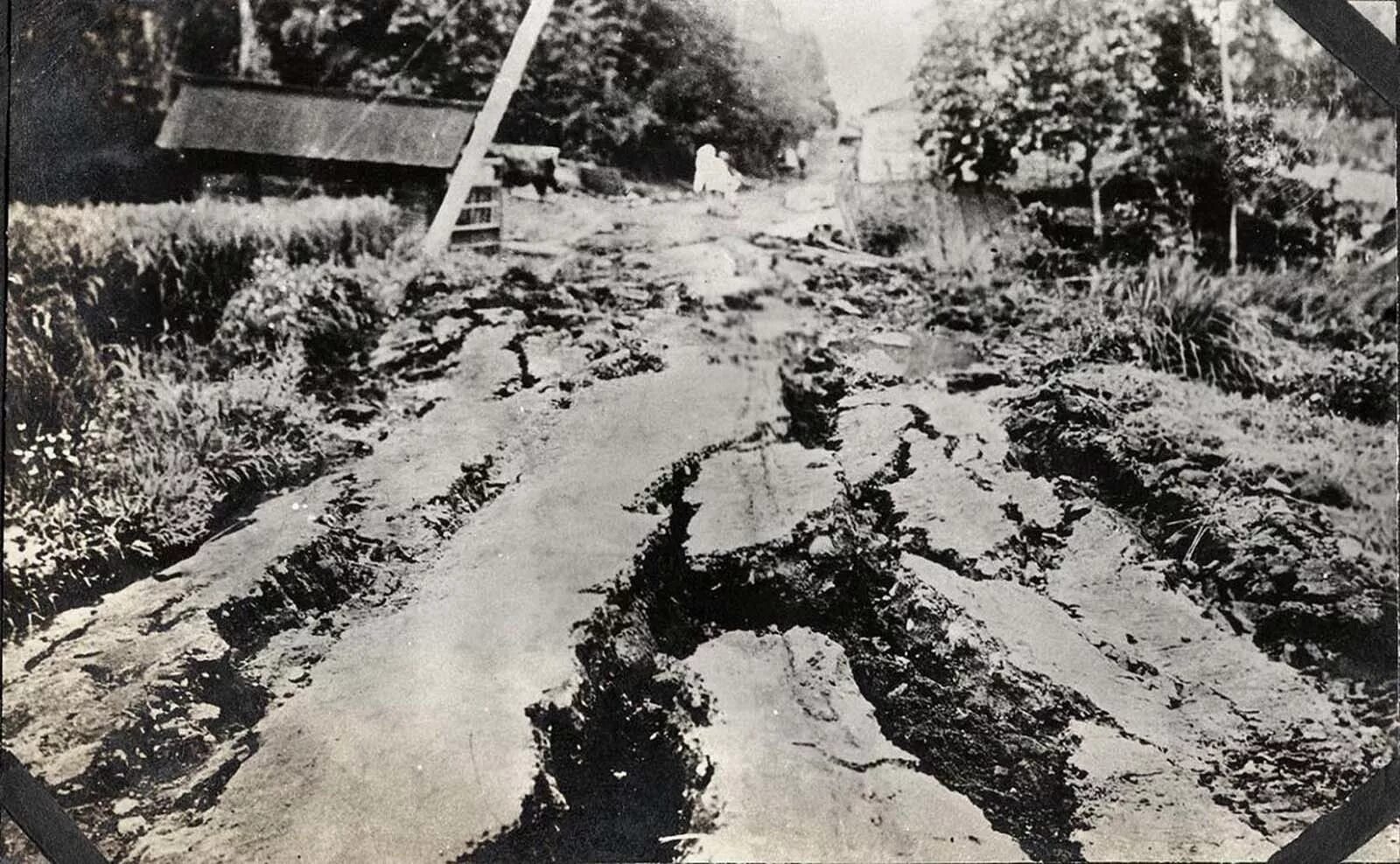 Великое землетрясение канто. Великое землетрясение Канто 1923. Япония 1923 великое землетрясение. Великое землетрясение Канто (Япония). Землетрясение в Токио 1923.