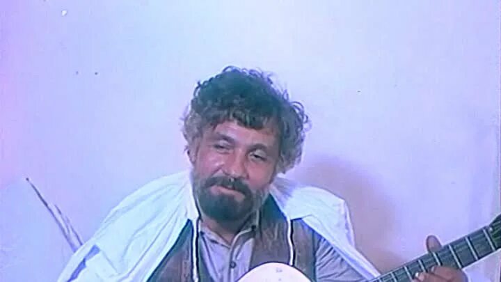 Михай волонтир. Михай волонтир цыган. Михай волонтир. Цыган нам не нужно жалеть. Михай волонтир.