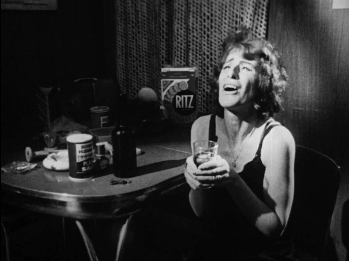 Thundercrack!, 1975. Раскаты грома, курт макдауэлл. Раскаты грома thundercrack! (1975, сша). Раскаты грома фильм 1975. Нигиноя раскаты грома.