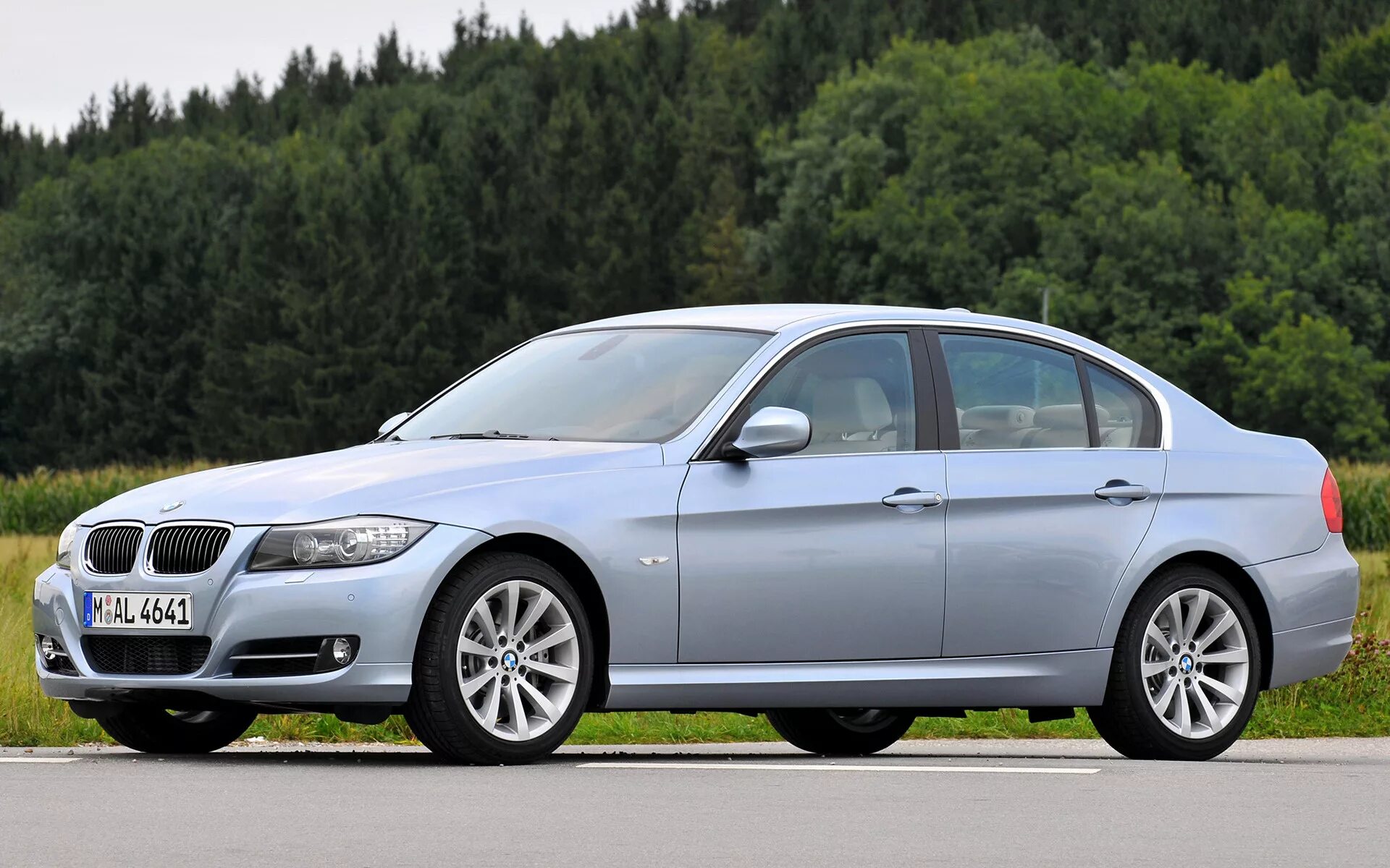 Bmw 3 e90 2009. Бмв e90 рестайлинг. Бмв 3 кузов е90. Бмв 330 е90. Bmw 3 e90 325i о.