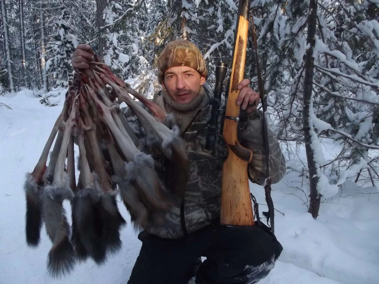 Сроки охоты на пушного зверя. Охотники промысловики сибири. охота на пушного зверя в тайге. охотники промысловики в тайге.