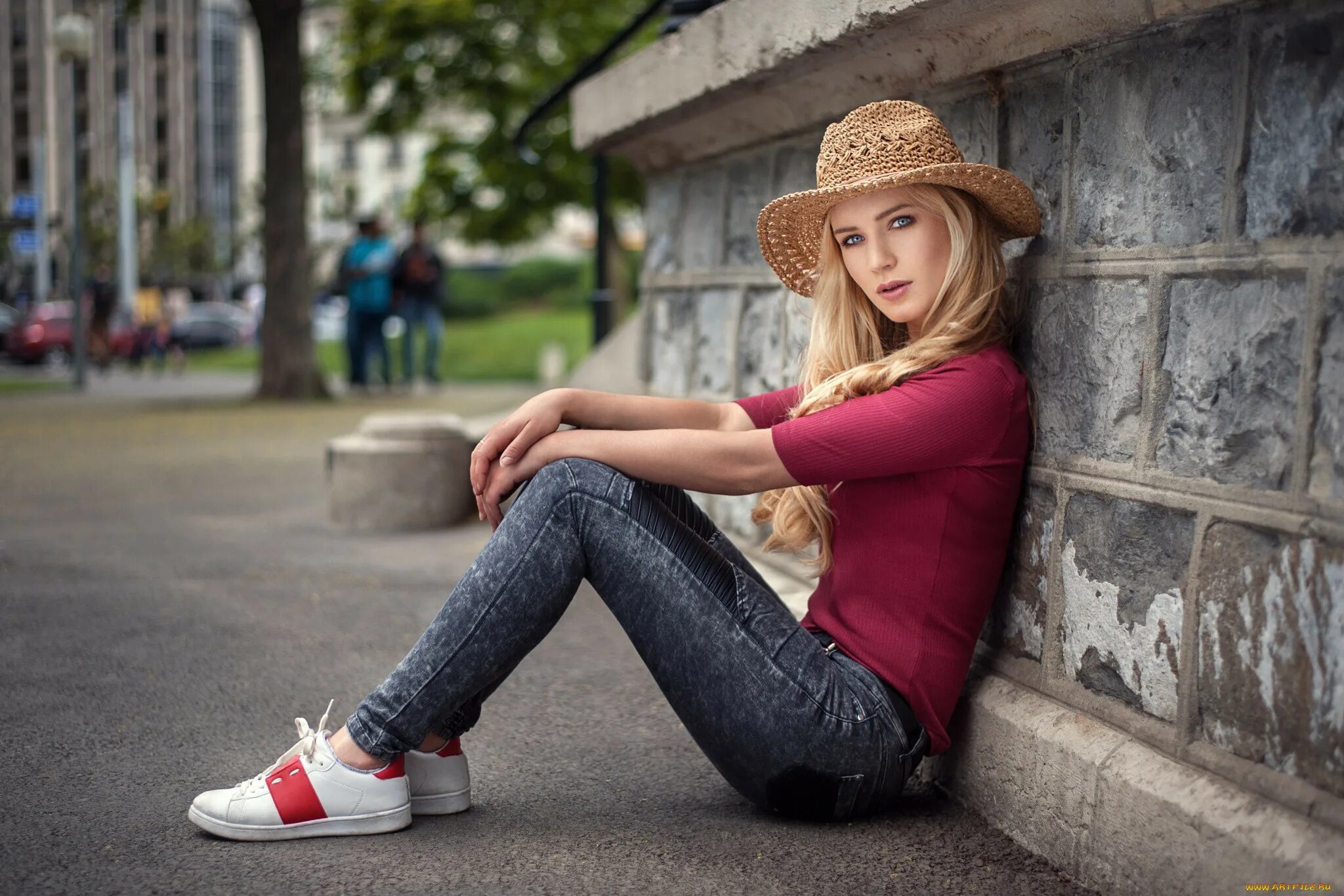 Eva найти. Eva mikulski.