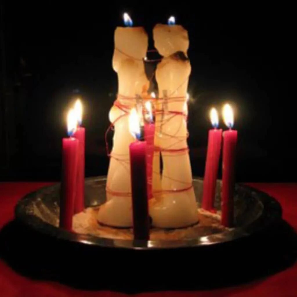 Приворожить парня свечи. Ритуальные свечи. Магические свечи. Приворот свечи. Ритуалы со свечами.
