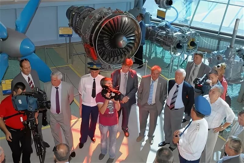 Луганский авиационный ремонтный завод. Авиационный завод луганск. Литейный завод луганск. Луганский авиаремонтный завод википедии. Луганский ремонтный завод.