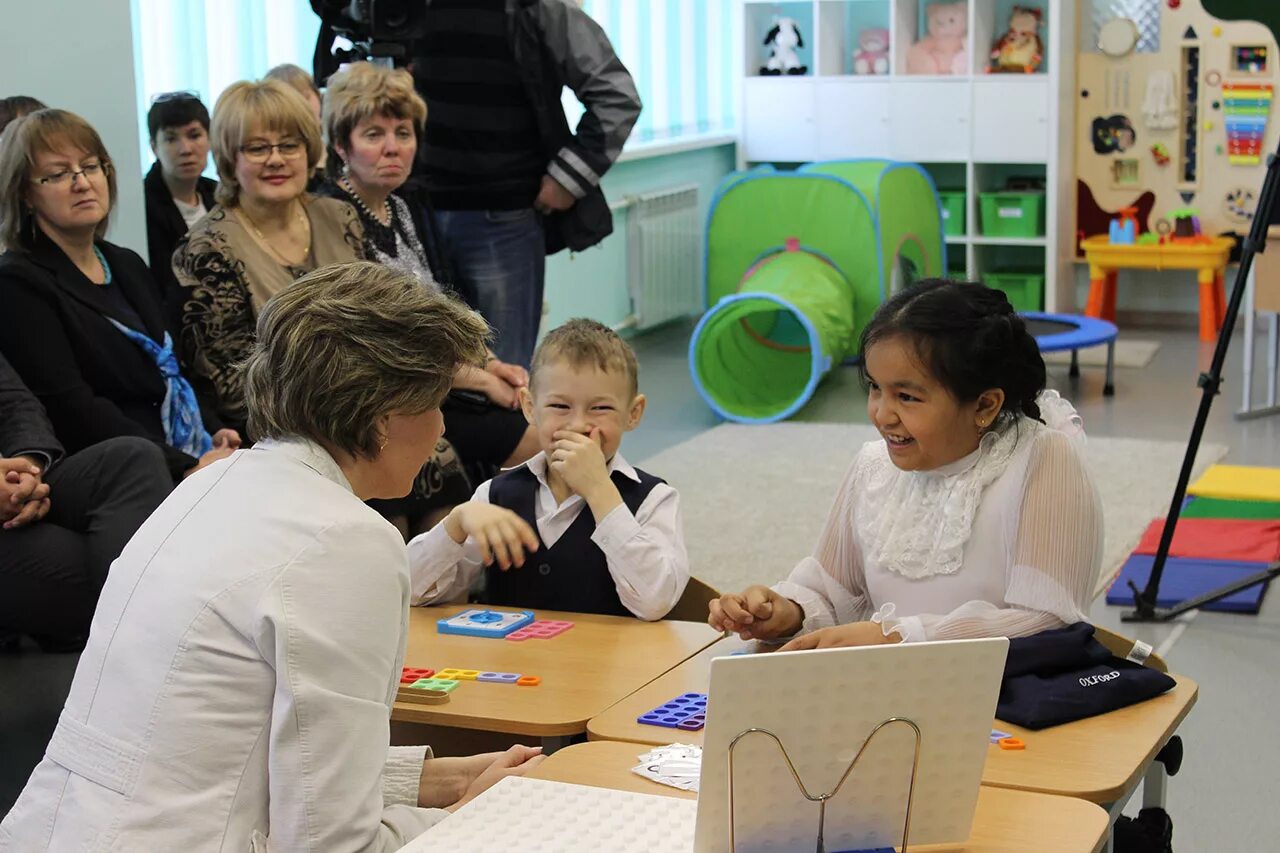 инклюзивное образовательное пространство. инклюзивные центры развития. инклюзивные центры развития. дети инвалиды в школе. инклюзивное образование в школе.