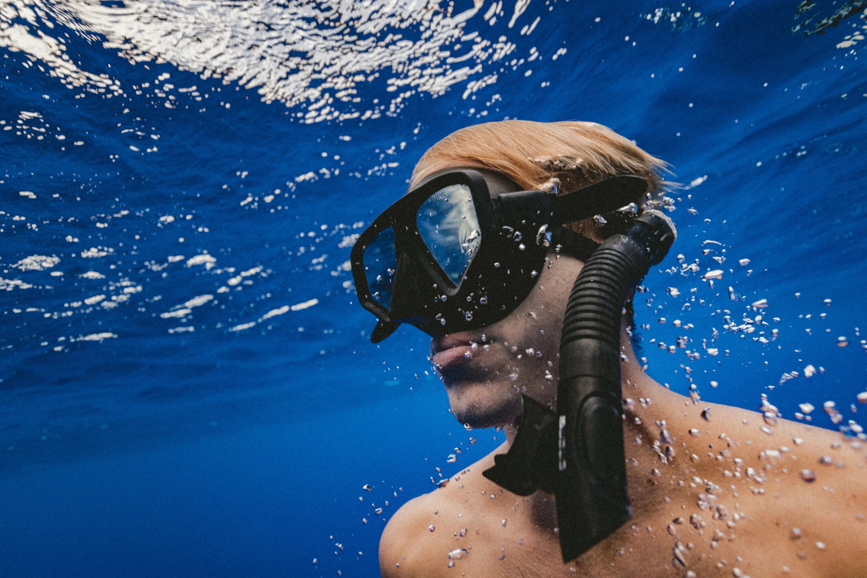 Жак Ив Кусто акваланг. Очки для подводного плавания Жак Ив Кусто. Подводная маска Scuba. Маска с трубкой для плавания. Качок под водой