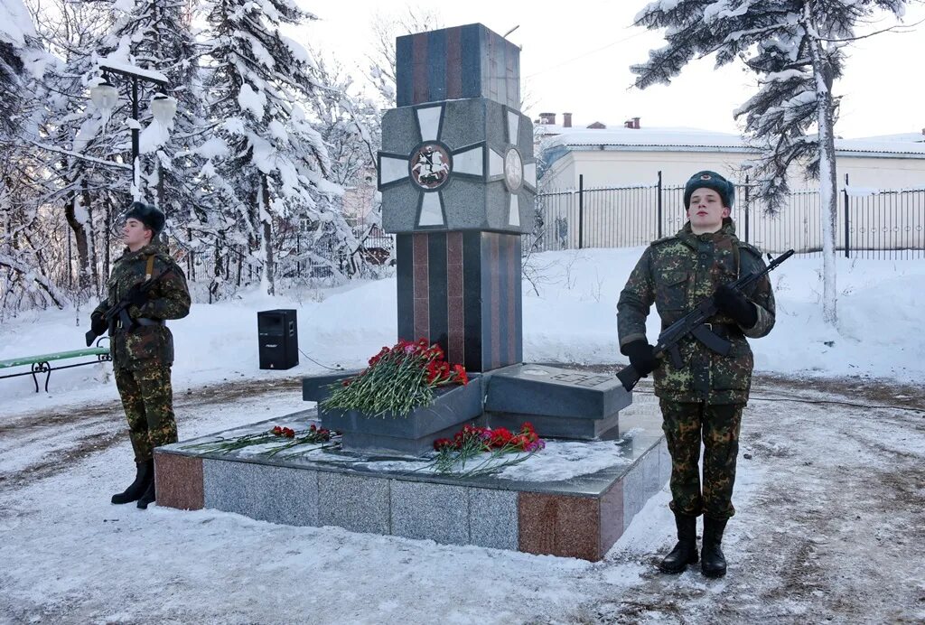 Память русских солдат. Памяти погибших в Чечне. Память о Чеченской войне. Память павшим в Чеченской войне.