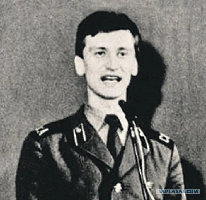 Нагиев служил. Нагиев в молодости. Ревва в молодости. Нагиев служил. Нагиев служил.
