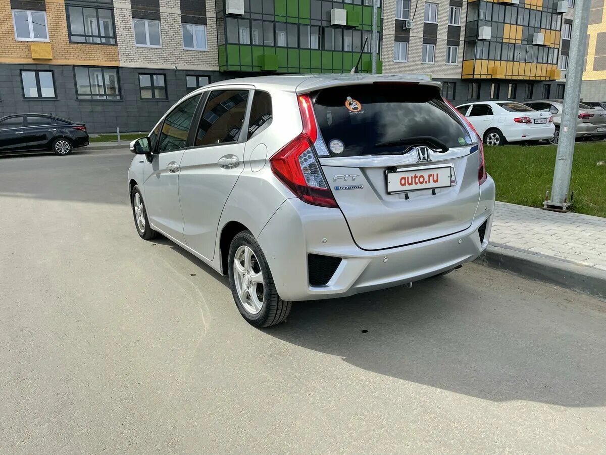 Хонда фит из японии. Хонда фит 2017. Рестайлинг стоп фит. Honda Fit 1.5 Japan. Хонда японец гибрид.