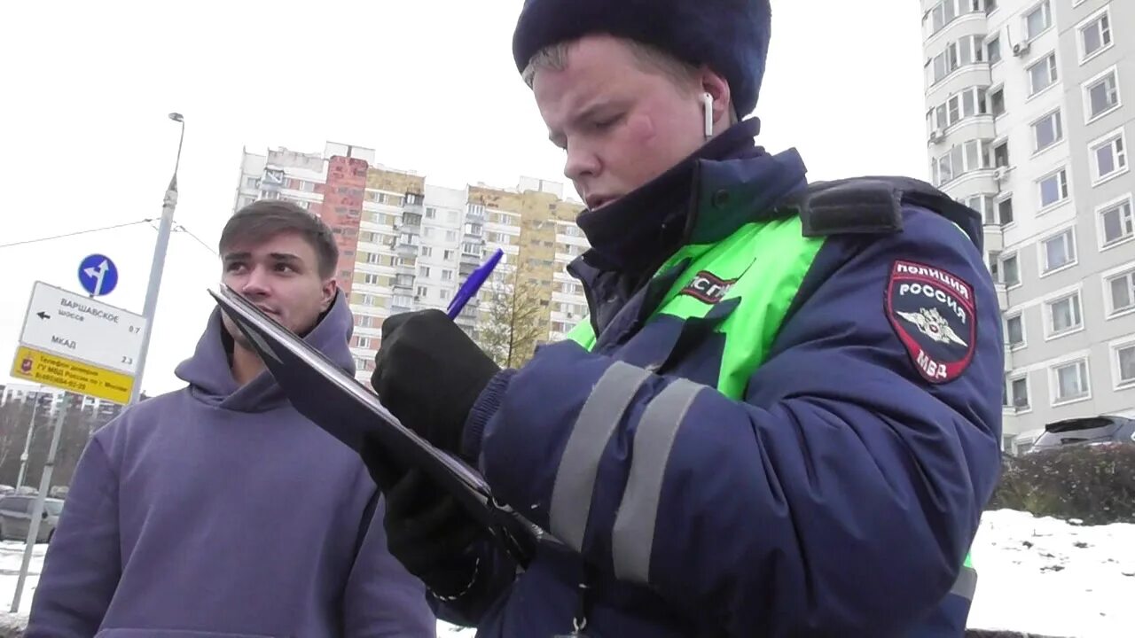 Азаров геннадий ютуб гибдд. Гаи королев. 4 полицейских. Гаишники на рублевке. 2 сп гибдд.