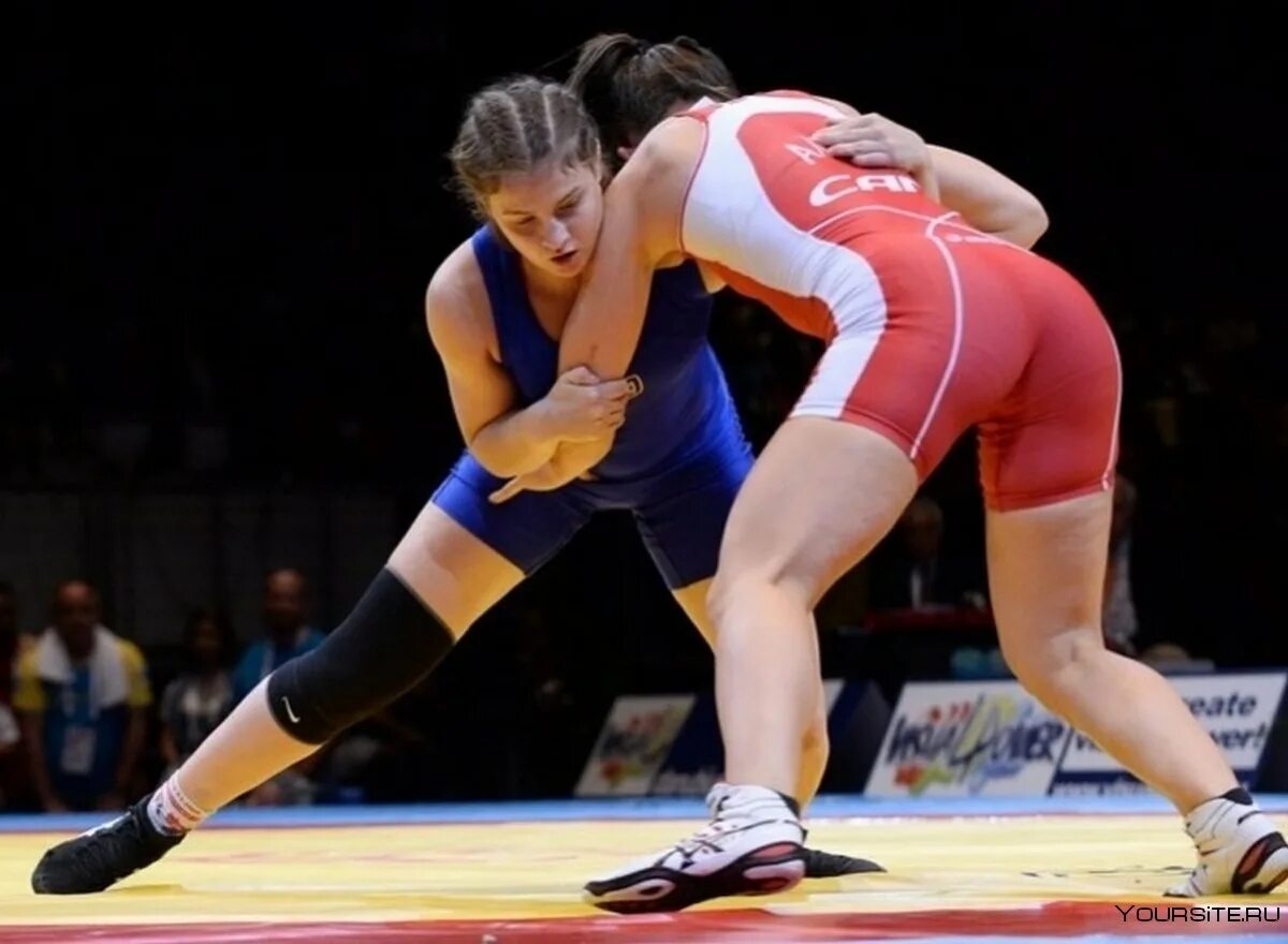 Женская спортивная борьба. Женская греко Римская борьба. Греко Римская борьба девушки. Борчихи Вольная борьба. Грекаримска борьба женщины.