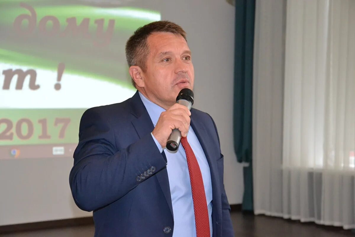 Бывший директор. Мельников алексей александрович г. Бывший директор. Ткачук олег любомирович. Артимич вячеслав любомирович.