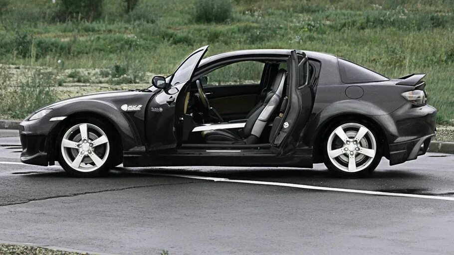 Тесты rx 8. Mazda RX 8 2003. Mazda rx8 двери. Mazda rx8 черная. Мазда роторная RX-8.