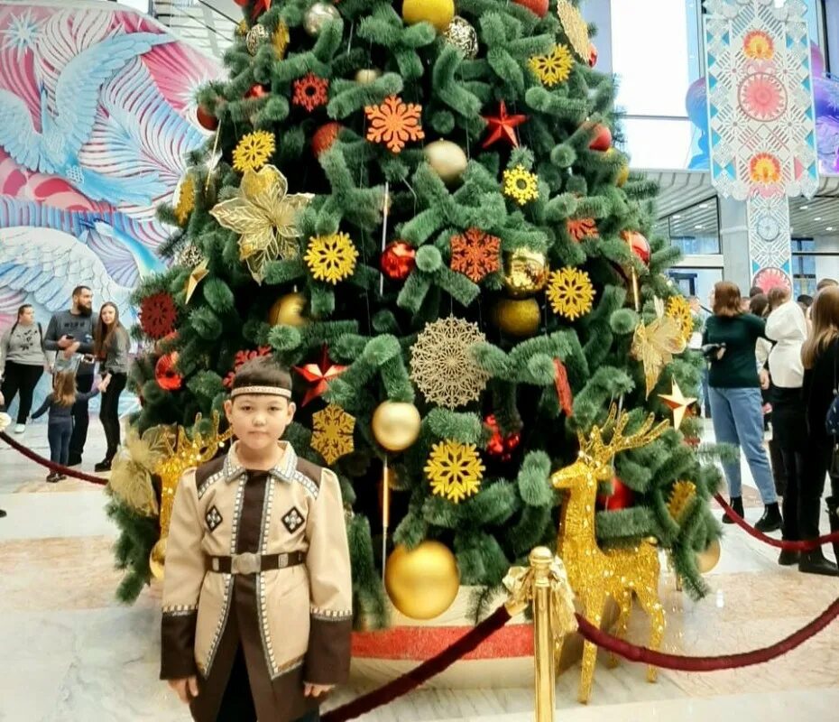 Ёлка желаний чувашия 2022. Елка желаний. Желания на елку желаний. Как попасть в елку желаний кремль ребенку. Елка желаний зеленоград.