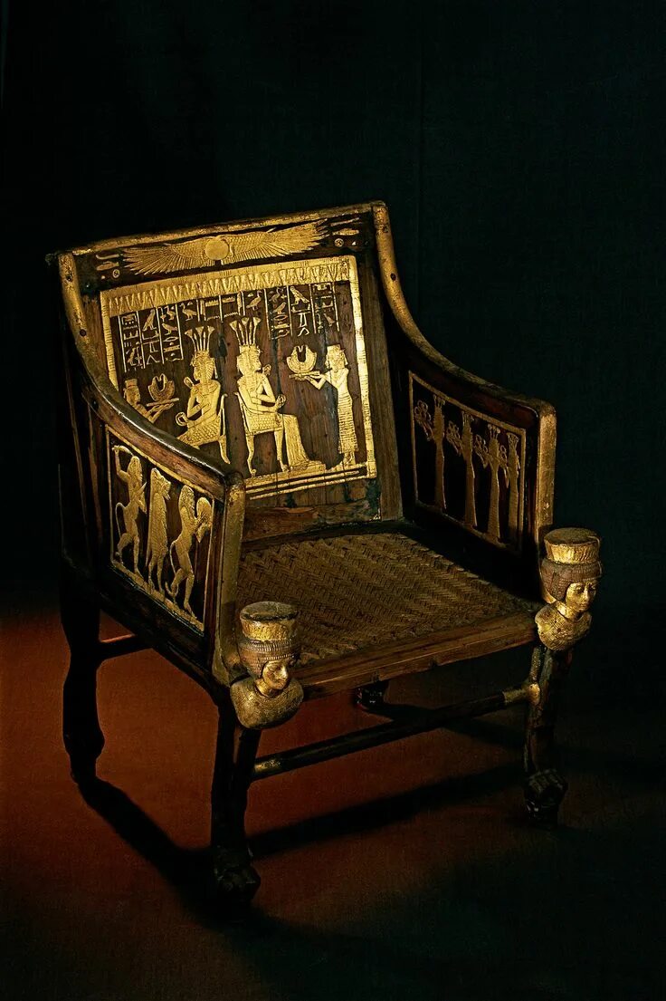 Mummy chair. Кресло Тутанхамона. Трон Тутанхамона. Мебель древнего Египта. Египетский стул.