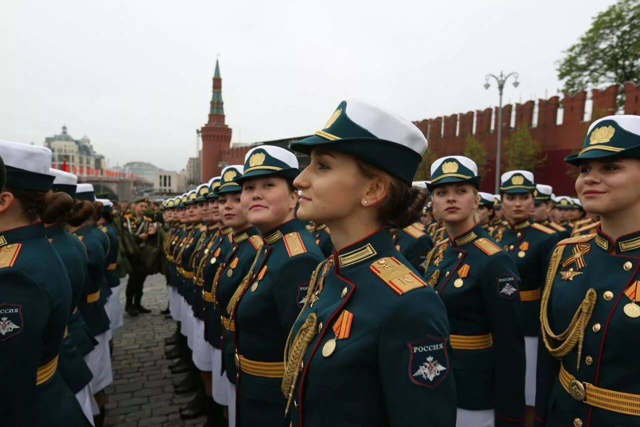 Участие в параде победы. Вольский военный институт тыла. Военный институт Вольский институт. Курсанты Вольского военного института МО. Военная Академия тыла в Вольске.