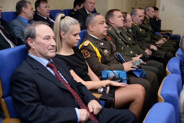 атташе какой