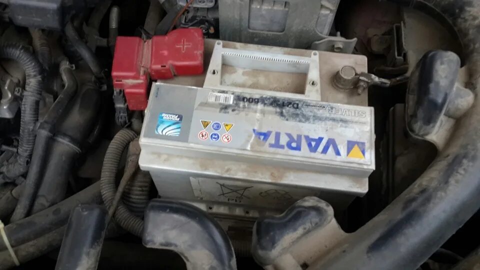 Nissan qashqai какой аккумулятор. Nissan qashqai 2008 акб.