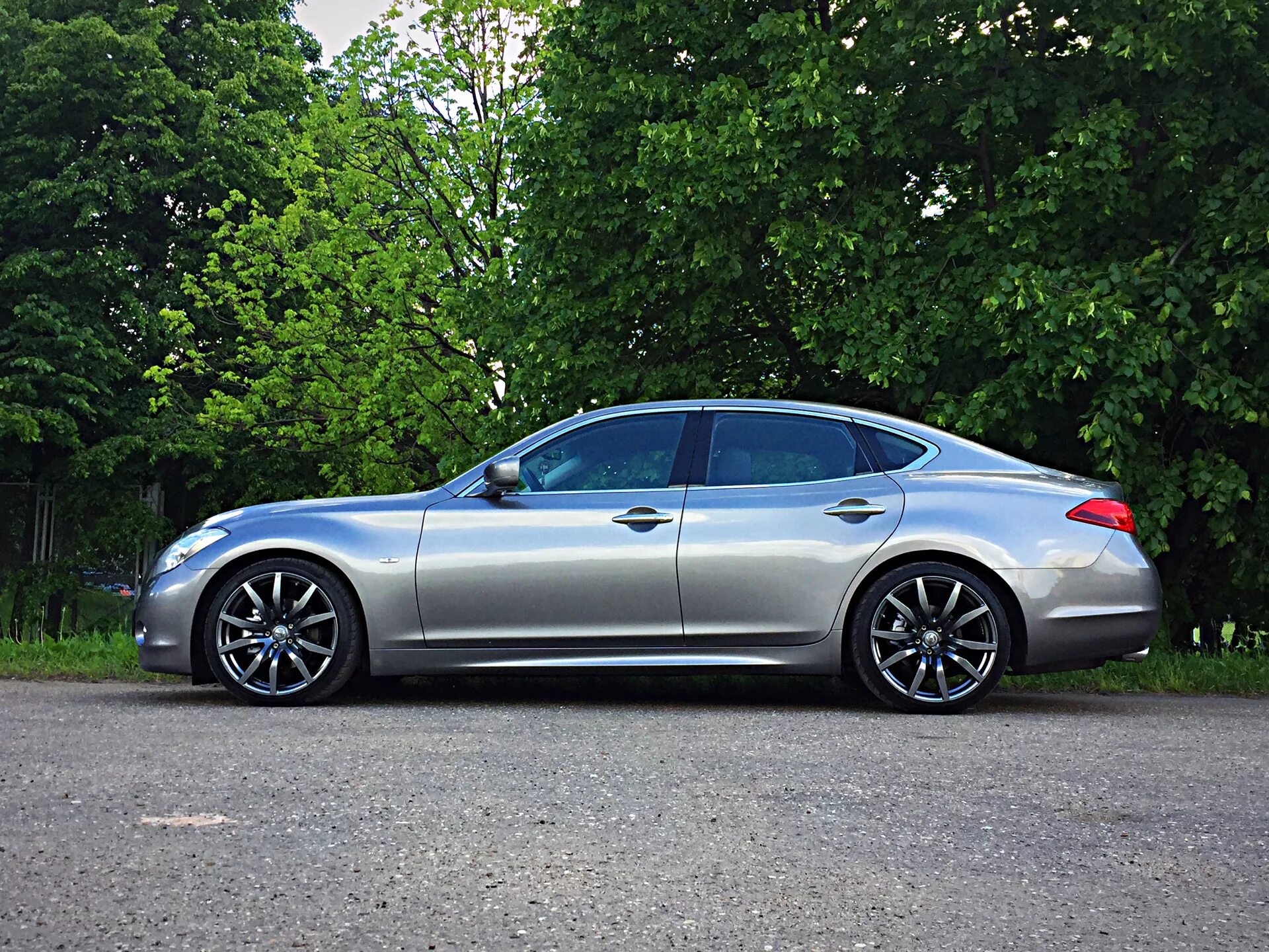 R 37 0 r. Диски Инфинити m37 r20. Infiniti q70 r20. Инфинити m37 r20. Infiniti m r19.