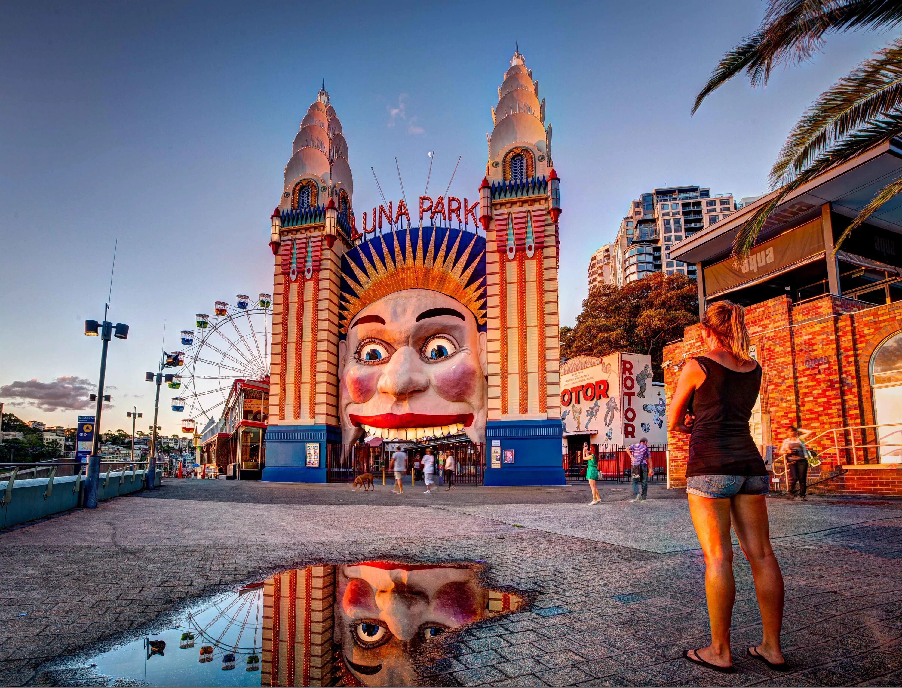 Лунапарк Сидней. Luna Park Sydney аттракционы. Luna Park Sydney достопримечательности Австралии. Лунный парк.