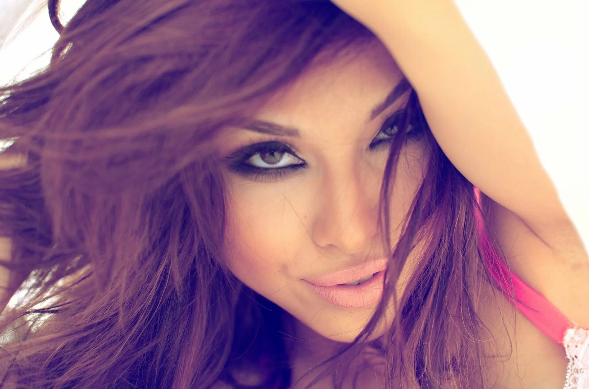 Girl facebook. Алексис рен блонд. Girl facebook. Dana kareglazaya отчество. Девушка на камне.