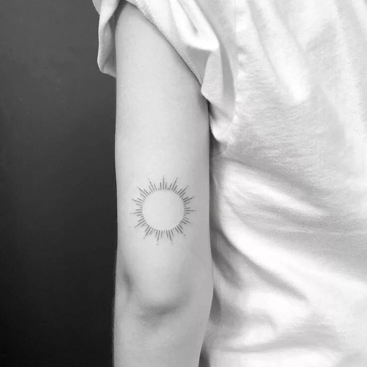 Tatuagens Masculinas e Femininas Que Estão na Moda in 2023 Elegant tattoos, Sun