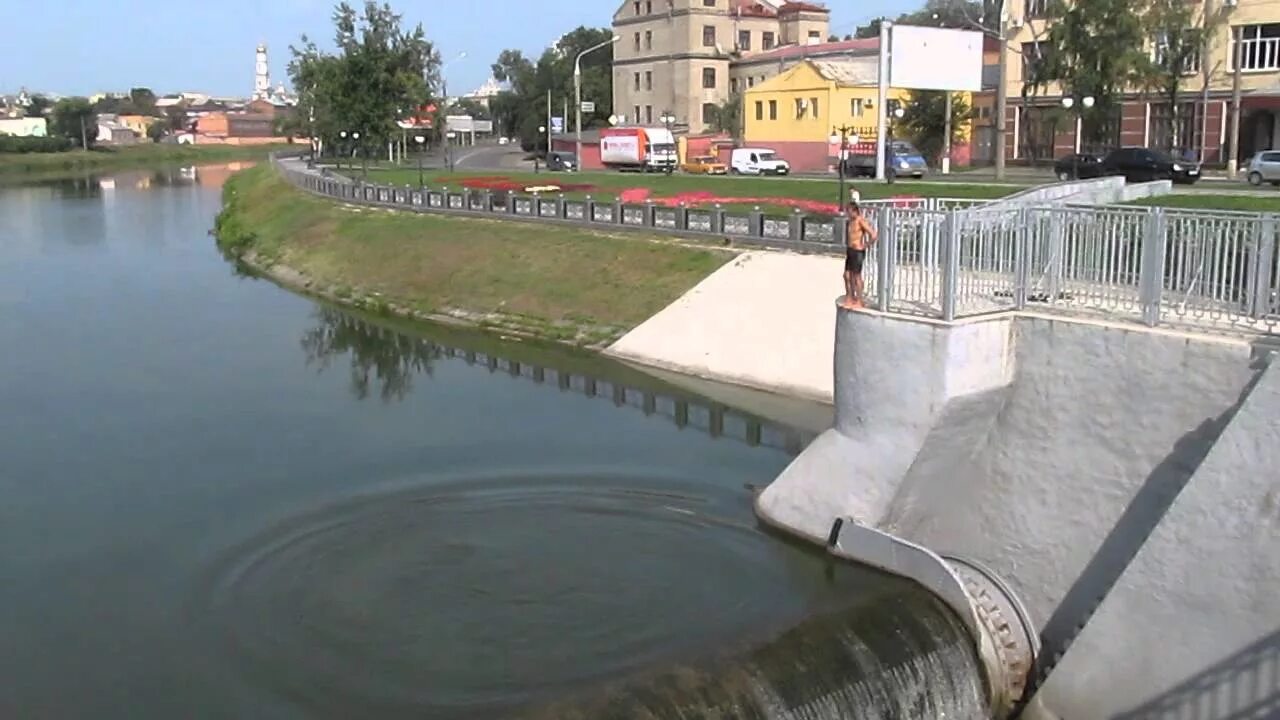 Река в харькове. Лопань (река). Харьков река Лопань. Река Лопань Белгородская область. Дамба в Харькове.